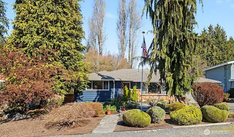 6923 189th Pl SW, Lynnwood, WA 98036