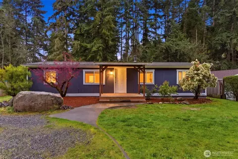 8105 NE Beachwood Ave, Poulsbo, WA 98370