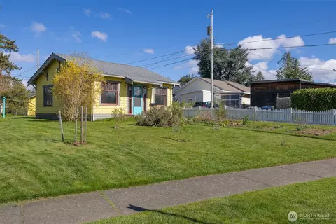 2739 Sunset Dr, Bellingham, WA 98225