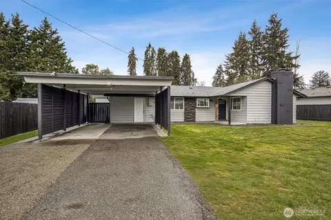 9008 Hipkins Rd SW, Lakewood, WA 98498