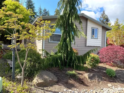 4515 176th St SW #1, Lynnwood, WA 98037