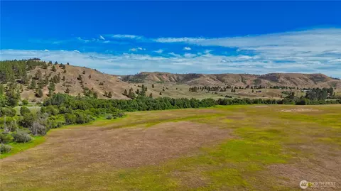 1111 Nna Hwy 155 Dr, Nespelem, WA 99155