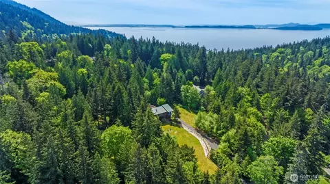 532 Whitecap Rd, Bellingham, WA 98229