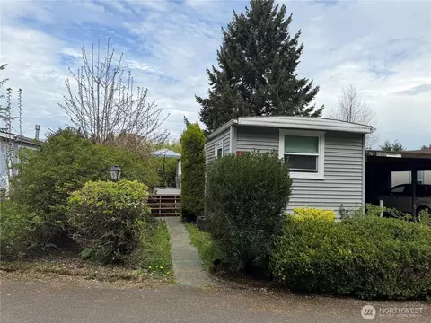6111 79th St E #56, Puyallup, WA 98371