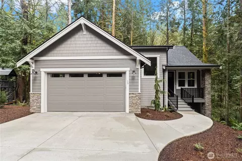 15 Gray Birch Ln, Bellingham, WA 98229