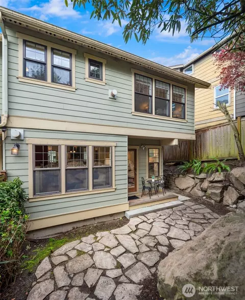 Exterior - 1406 N 38th St, Seattle, WA 98103 photo 3 of 7