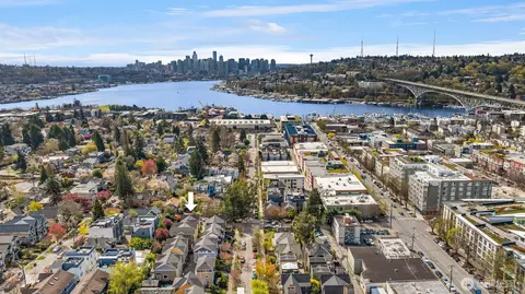 View/Area - 1406 N 38th St, Seattle, WA 98103 photo 1 of 3