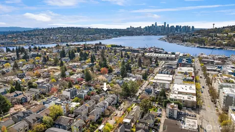 View/Area - 1406 N 38th St, Seattle, WA 98103 photo 3 of 3