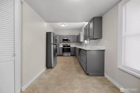 Kitchen - 1925 Lombard, Everett, WA 98201 photo 3 of 3