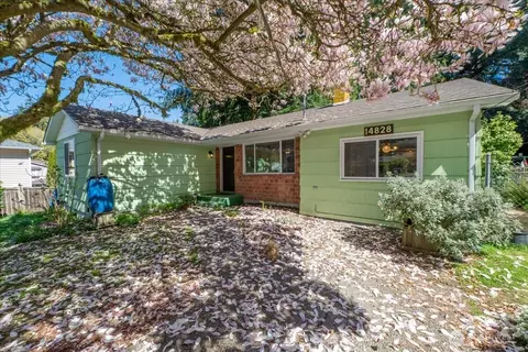 14828 Ashworth Ave N, Shoreline, WA 98133