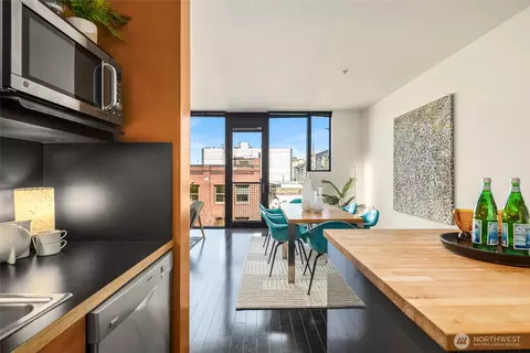Dining - 1111 E Pike St #403, Seattle, WA 98122 photo 3 of 3