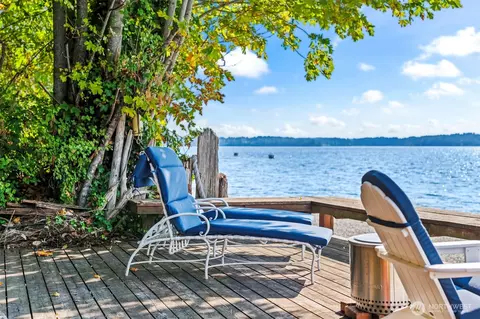 3620 Forest Beach Dr NW, Gig Harbor, WA 98335