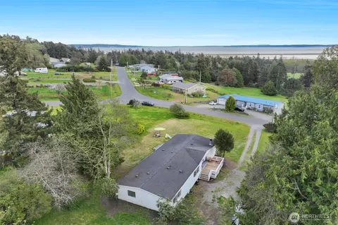 570 Crockett Lake Dr, Coupeville, WA 98239