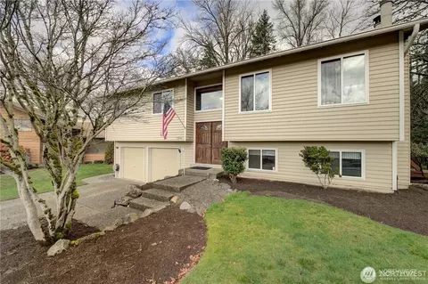 13814 SE 195th Ct, Renton, WA 98058
