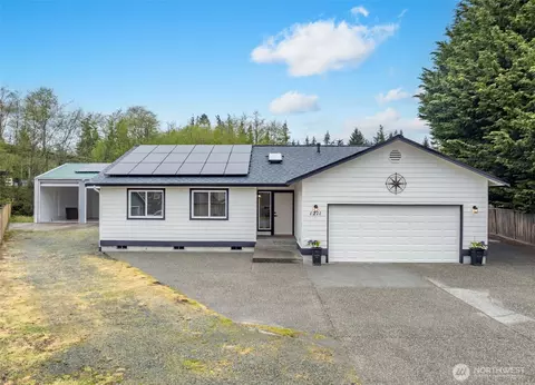 1211 Lotus Ln, Freeland, WA 98249
