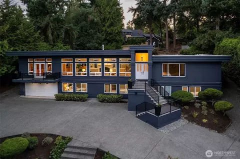 6145 93rd Ave SE, Mercer Island, WA 98040