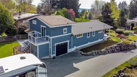 215 SW 183rd St, Normandy Park, WA 98166