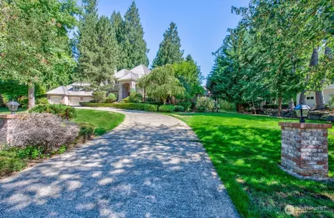 7214 204th Dr NE, Redmond, WA 98053