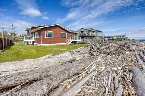 Exterior - 451 Beach Dr, Sequim, WA 98382 photo 2 of 5