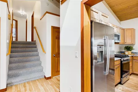 Entry Way - 451 Beach Dr, Sequim, WA 98382 photo 2 of 3