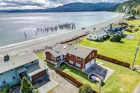 View/Area - 451 Beach Dr, Sequim, WA 98382 photo 2 of 10