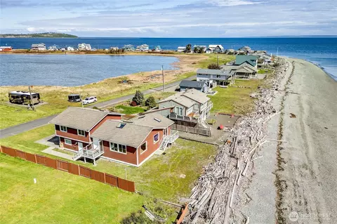 451 Beach Dr, Sequim, WA 98382