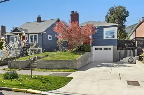 3919 Midvale Ave N, Seattle, WA 98103