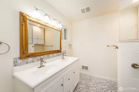 Bath - 315 Dungeness Mdws, Sequim, WA 98382 photo 1 of 4