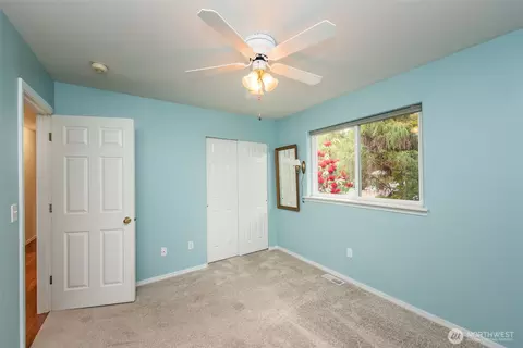 Bedroom - 315 Dungeness Mdws, Sequim, WA 98382 photo 5 of 5