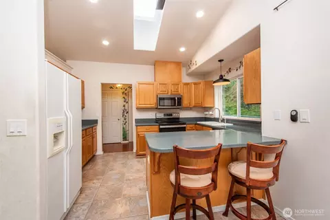 Kitchen - 315 Dungeness Mdws, Sequim, WA 98382 photo 1 of 3