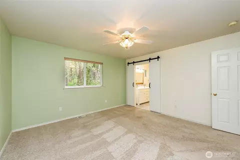 Bedroom - 315 Dungeness Mdws, Sequim, WA 98382 photo 1 of 5