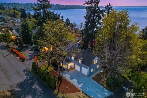 905 S 270th St, Des Moines, WA 98198