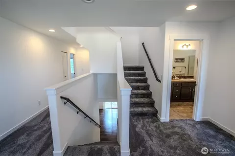 Entry Way - 11401 58th Ave SE, Everett, WA 98208 photo 4 of 4