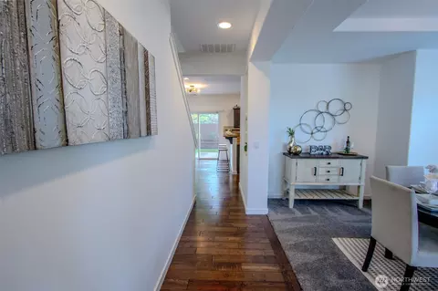 Entry Way - 11401 58th Ave SE, Everett, WA 98208 photo 1 of 4