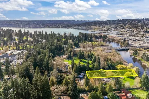 17050 70th Ave NE, Kenmore, WA 98028