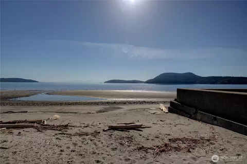 4607 Anaco Beach Rd, Anacortes, WA 98221