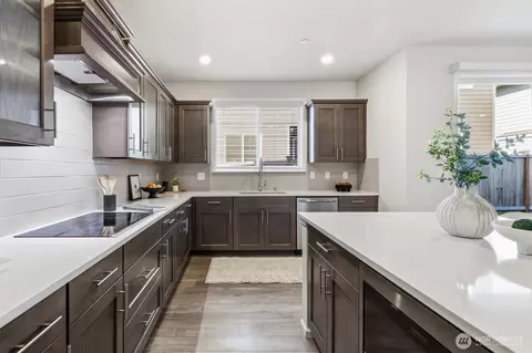Kitchen - 4211 208th Pl SE, Bothell, WA 98021 photo 1 of 3