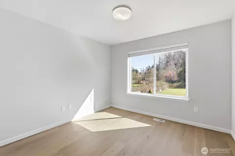 Bedroom - 4211 208th Pl SE, Bothell, WA 98021 photo 4 of 4