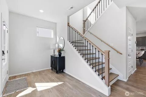 Entry Way - 4211 208th Pl SE, Bothell, WA 98021 photo 1 of 2