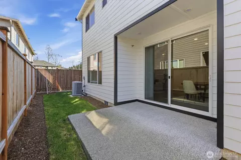 Exterior - 4211 208th Pl SE, Bothell, WA 98021 photo 3 of 5