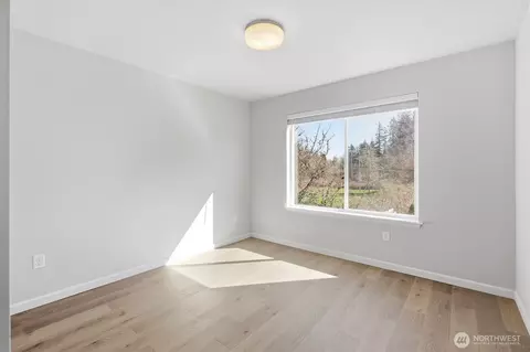 Bedroom - 4211 208th Pl SE, Bothell, WA 98021 photo 2 of 4