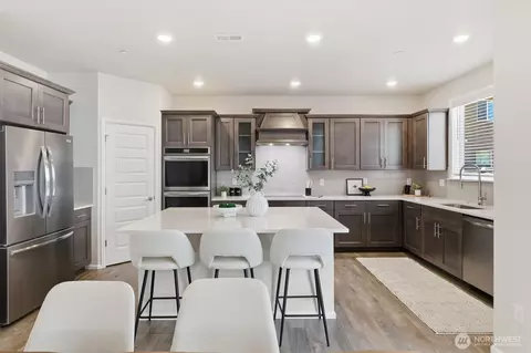 Kitchen - 4211 208th Pl SE, Bothell, WA 98021 photo 2 of 3