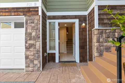 205 Avenue E #B, Snohomish, WA 98290