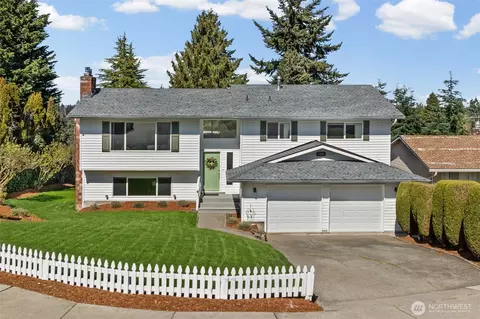 3900 SW 328th Pl, Federal Way, WA 98023
