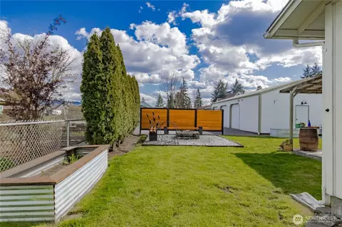 Exterior - 404 Factory St SE, Orting, WA 98360 photo 8 of 10