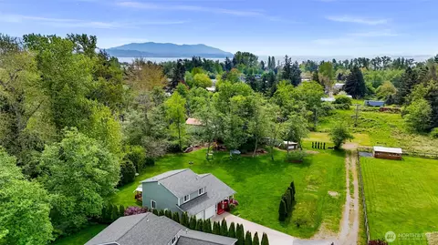3984 Probert Pl, Bellingham, WA 98225