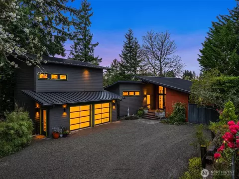15627 Cove Point Ln NE, Keyport, WA 98345