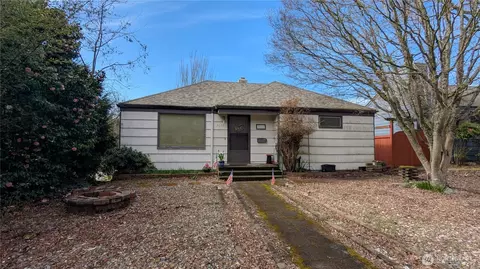 3631 32nd Ave W, Seattle, WA 98199