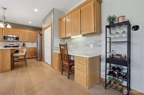 Kitchen - 20531 193rd Avenue Ct E, Orting, WA 98360 photo 3 of 3