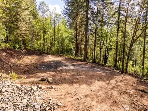 141 Old Spread Borough Rd, Kalama, WA 98625